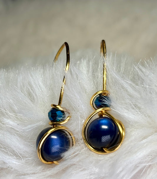 Secret Glow: Cat’s Eye earrings