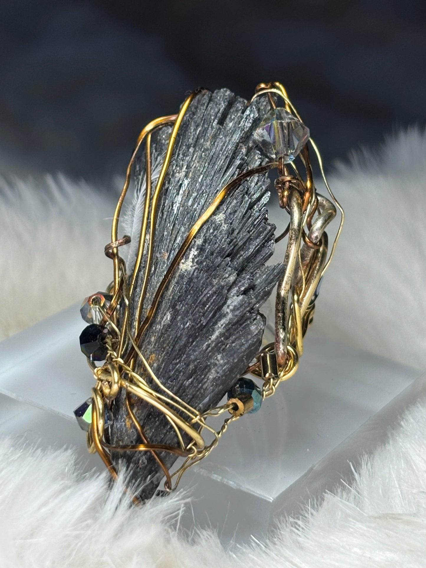 Kyanite ring: thrown of the night realm
