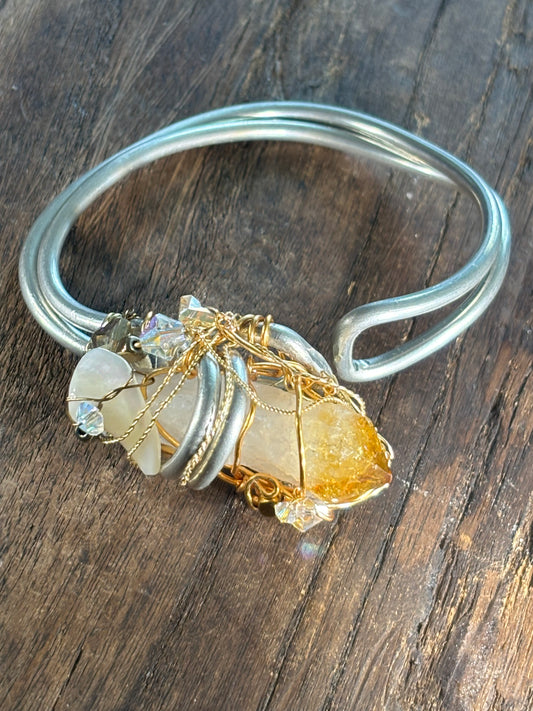 Citrine bracelet: sunlight strength