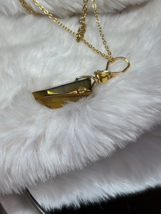 Hematite, aura traded:The Gilded Marauder