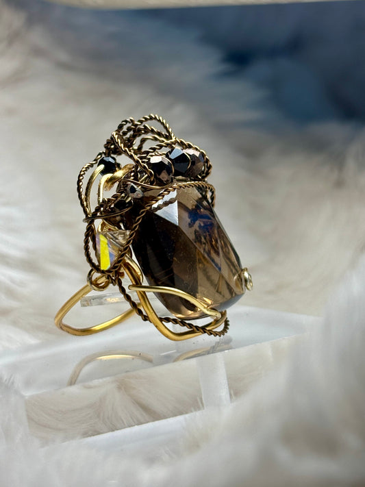 Smoky topaz ring: Gatsby‘s Daisy again 