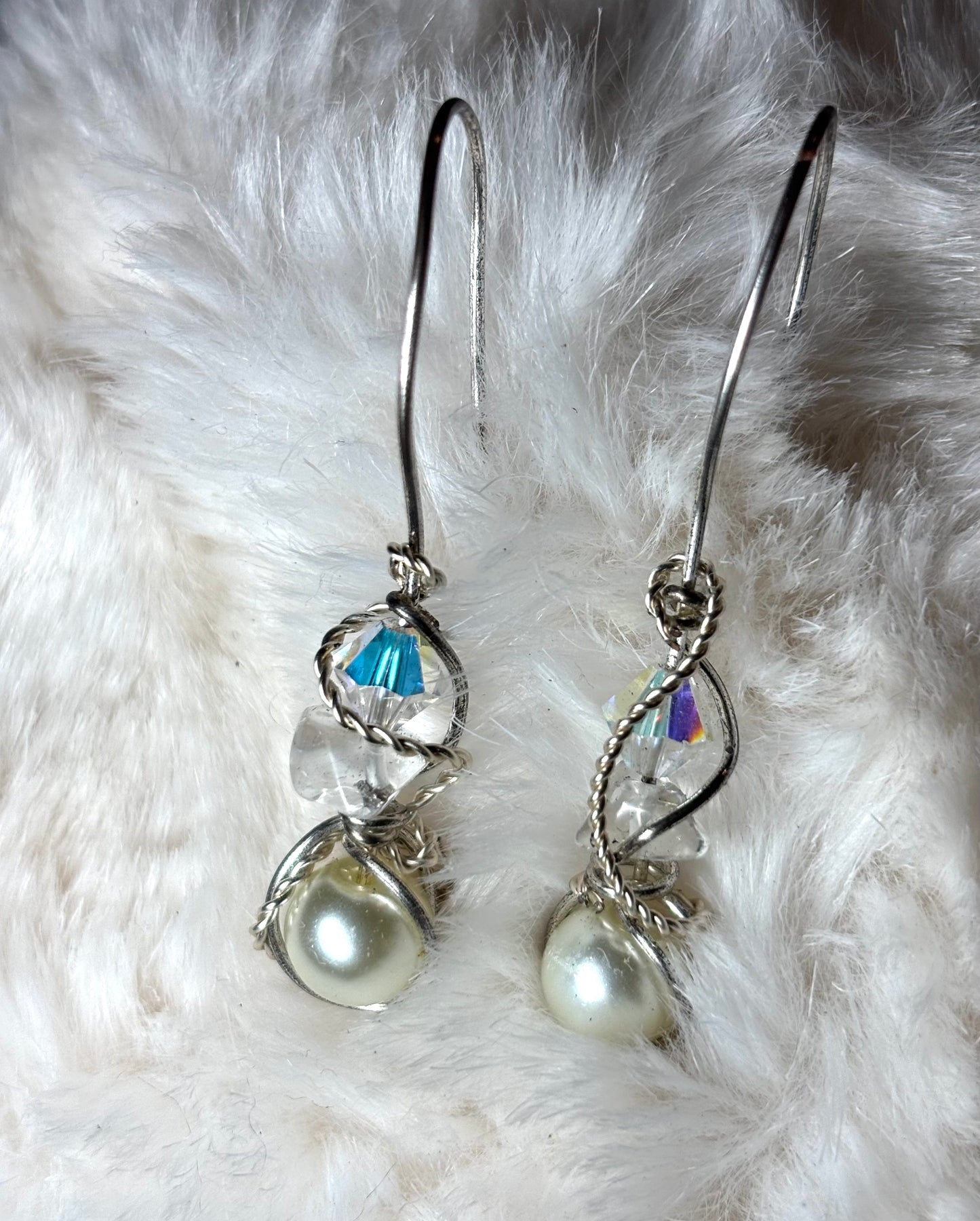 Moon Secrets: Pearl Earrings