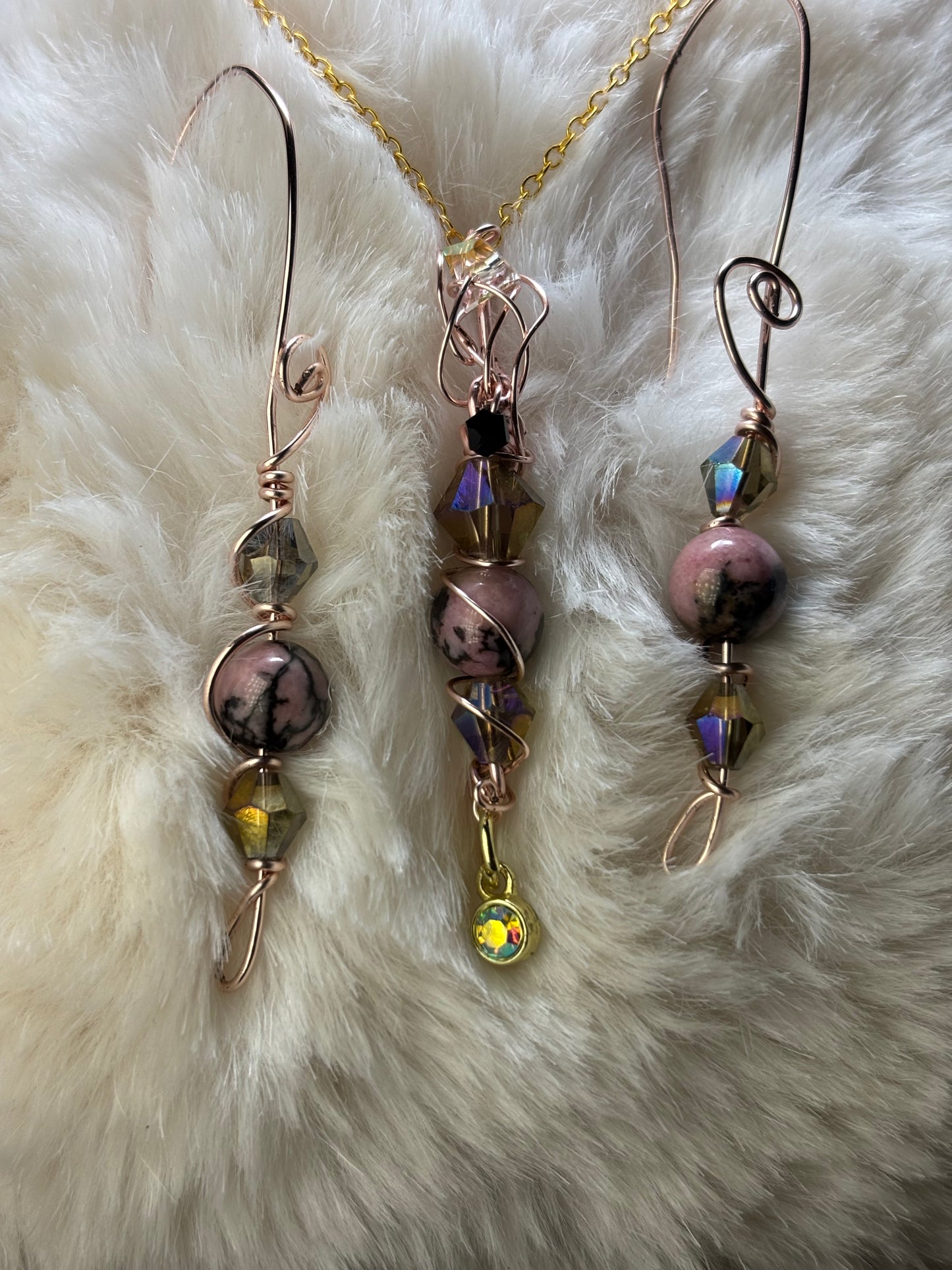 Rose of my soul: RHONDITE earrings (set available )