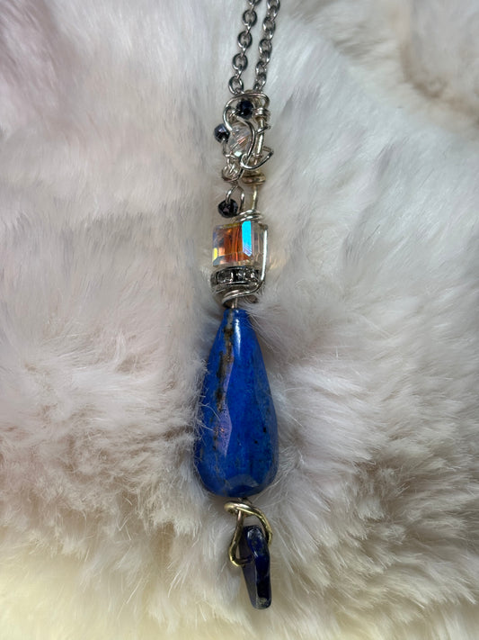 Queen of the night: lapis pendant (set available )