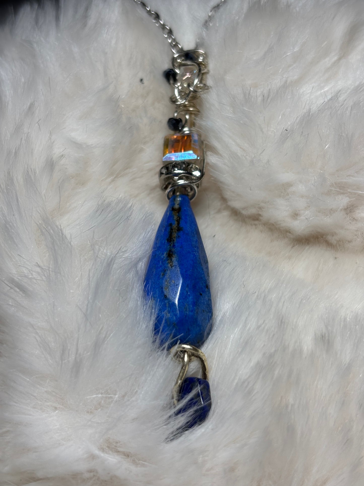 Queen of the night: lapis pendant (set available )