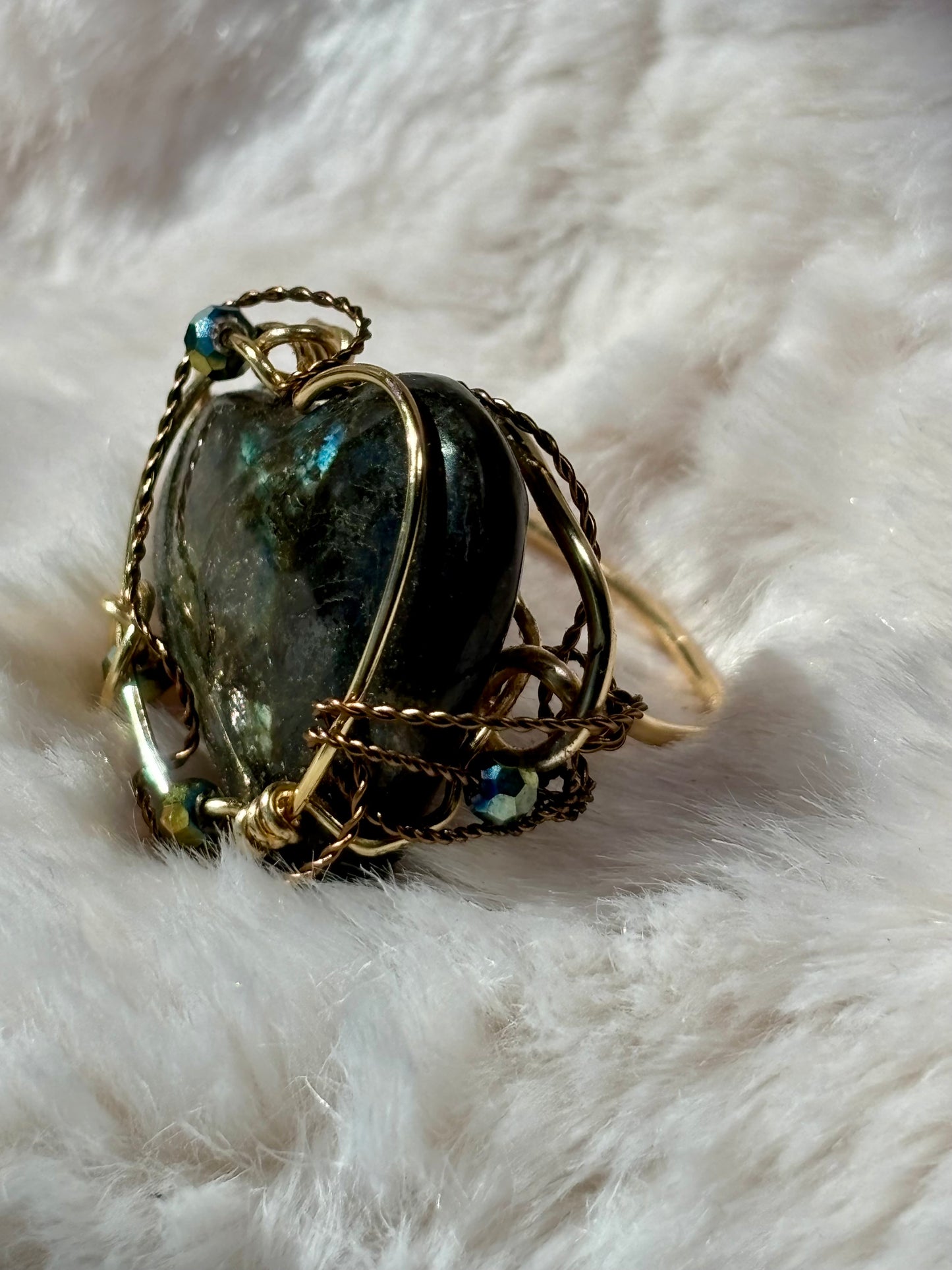 Labradorite heart ring: Knowing￼