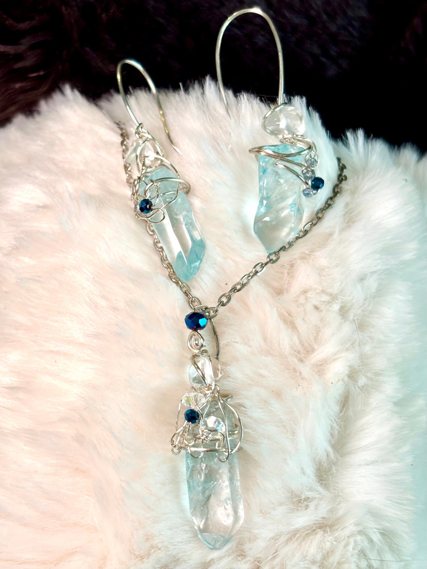 Frozen waters of the first age pendant (set available)