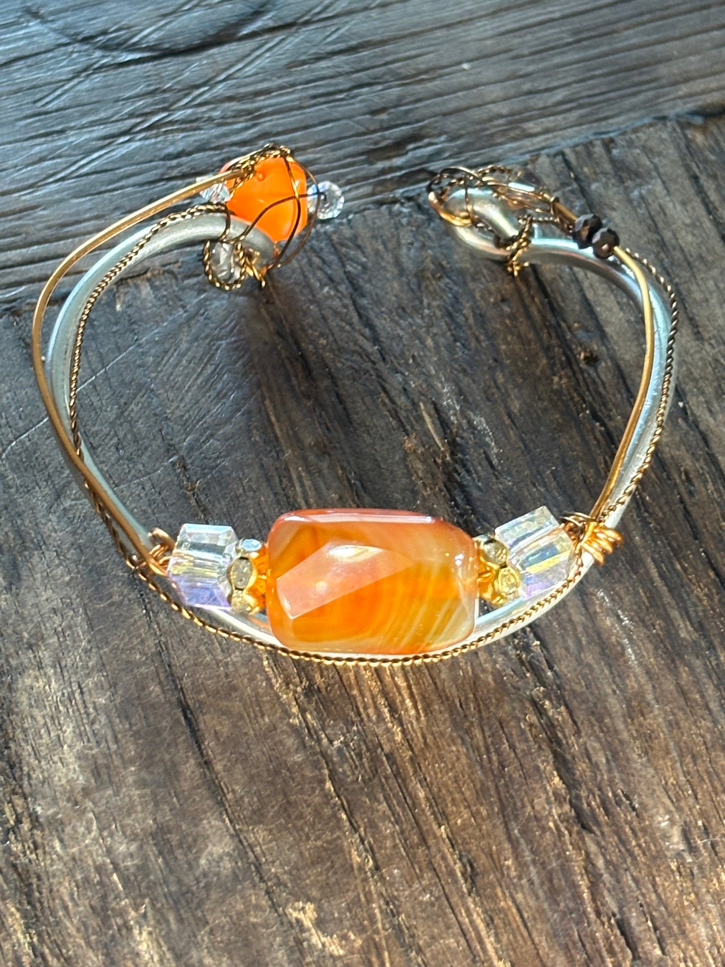 Carnelian Bracelet: Golden Focus