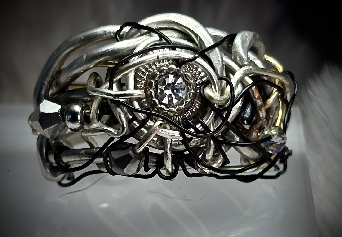 Diamond rhinestone, silver ring: powerful