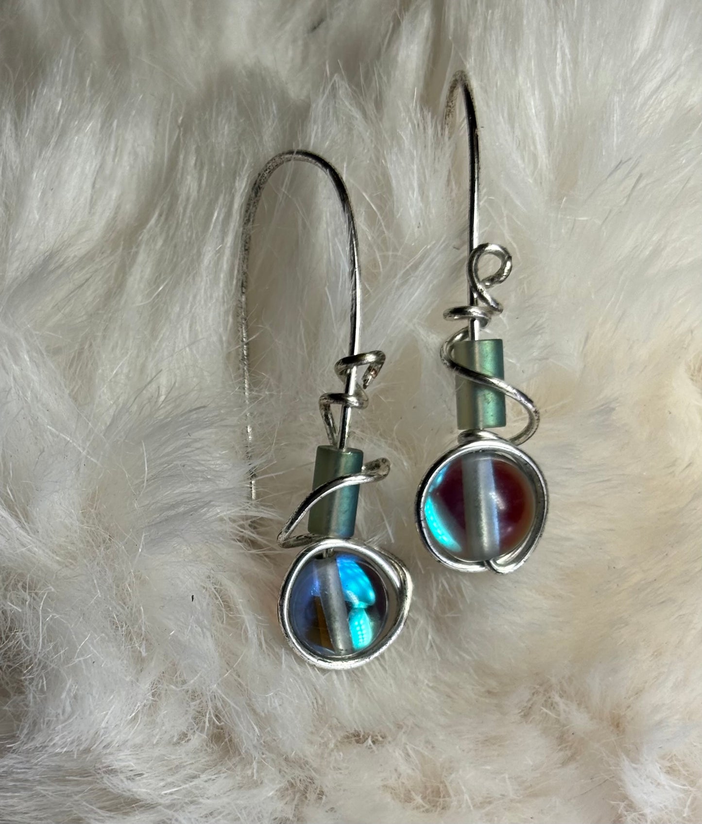 Feline Focus: cat’s Eye earrings      (set available)