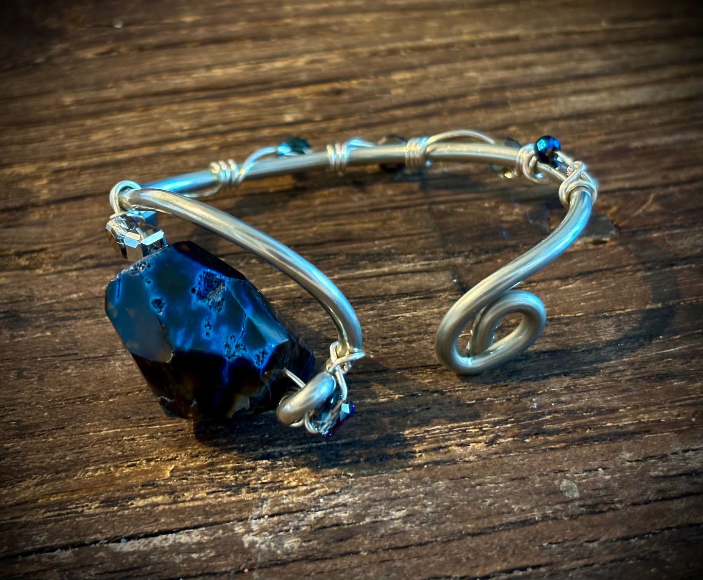 Blue banded agate: Earth Anchor, ￼￼