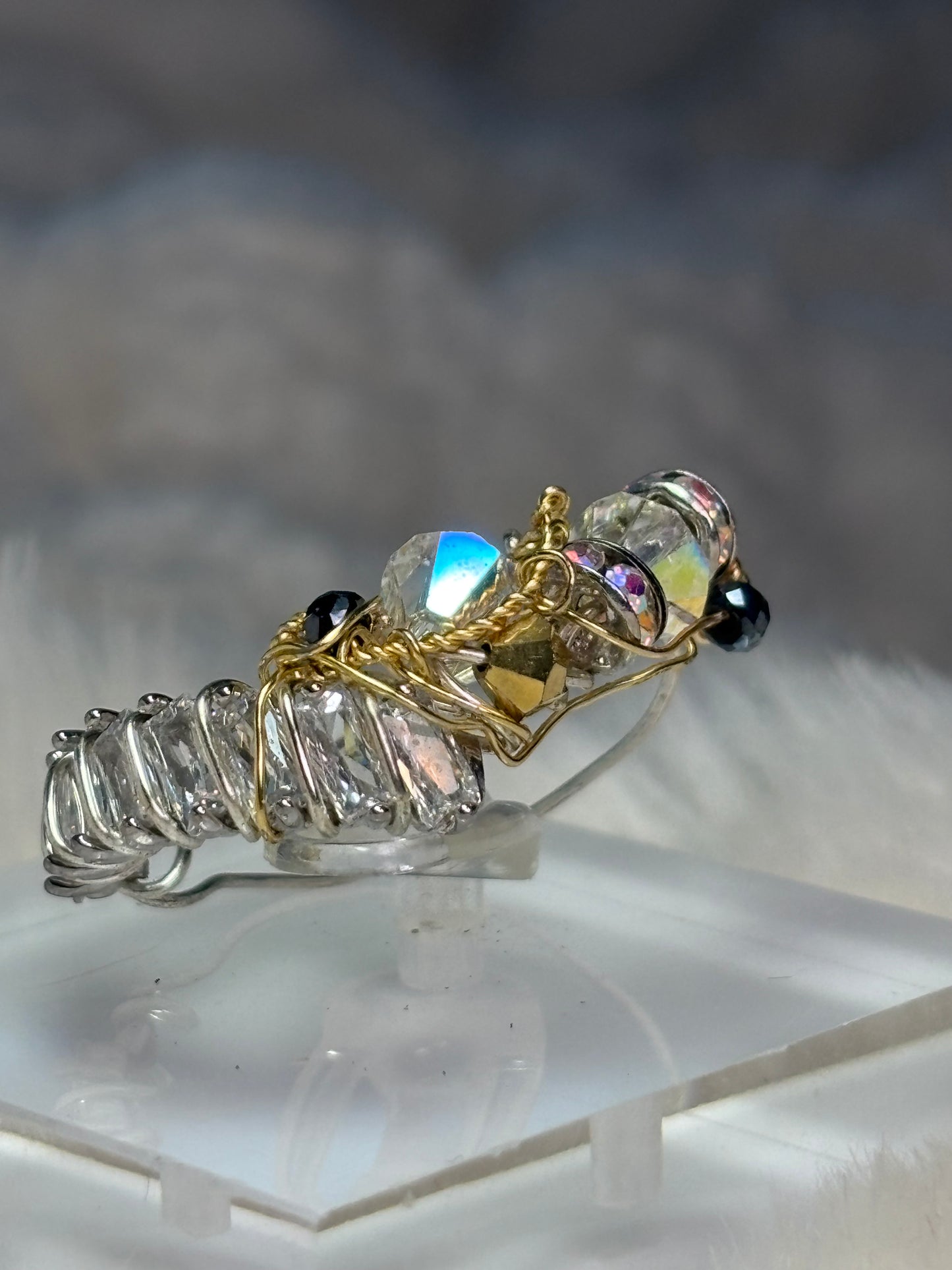 Crystal abstract ring: The Influencer