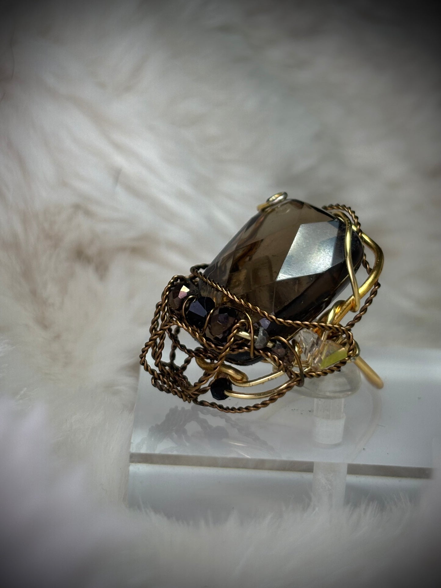 Smoky topaz ring: Gatsby‘s Daisy again ￼