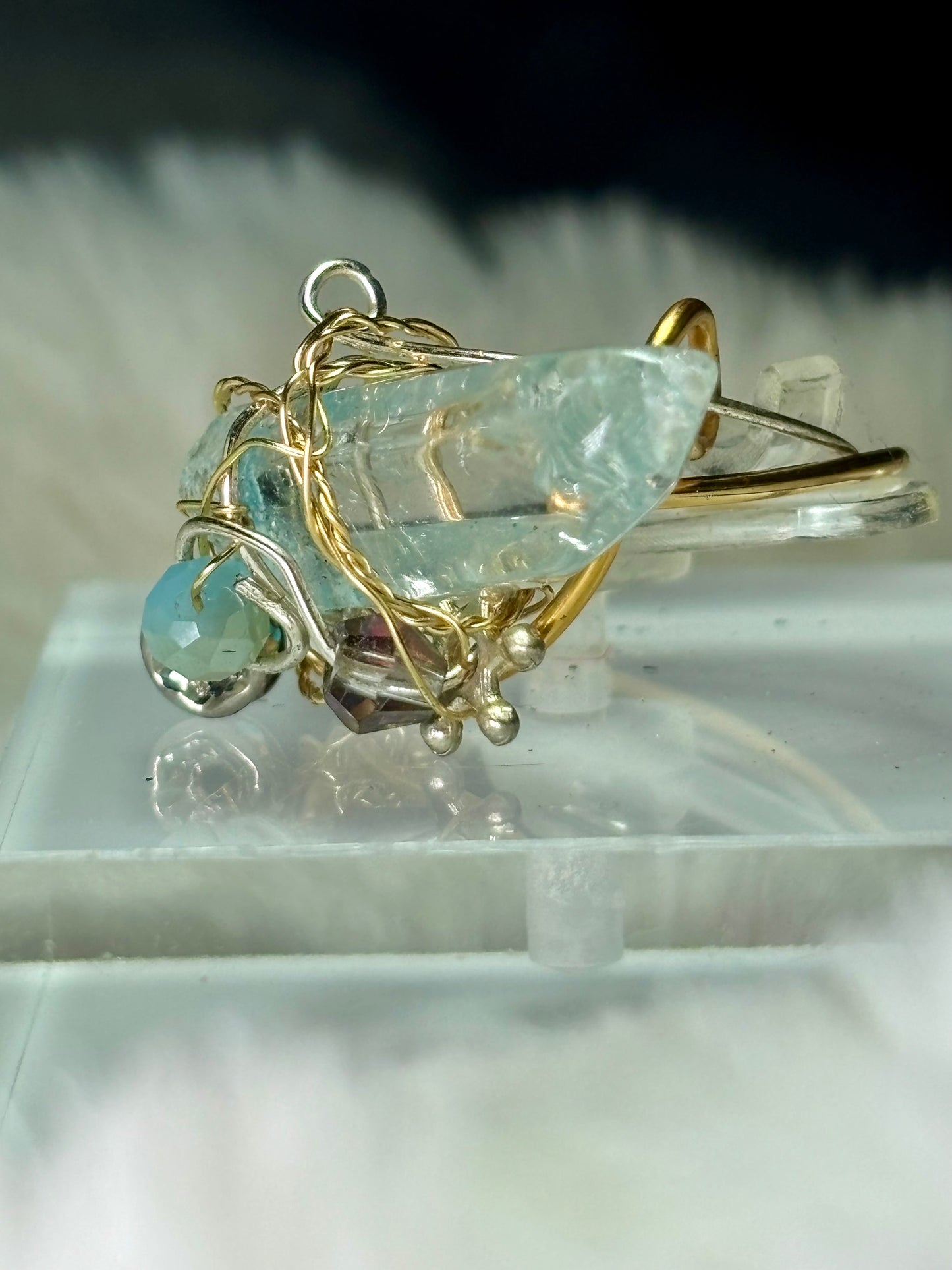 Blue quartz crystal ring a radiated ￼