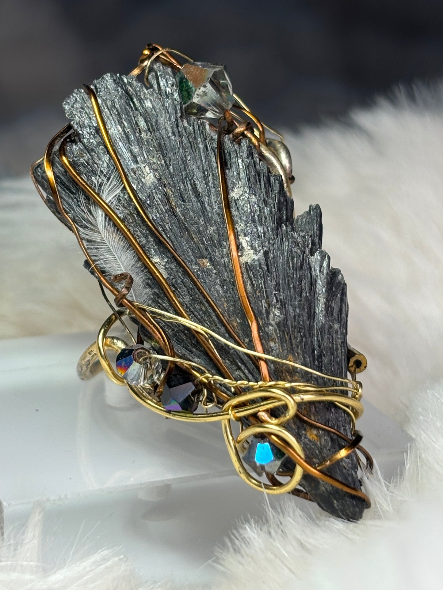 Kyanite ring: thrown of the night realm