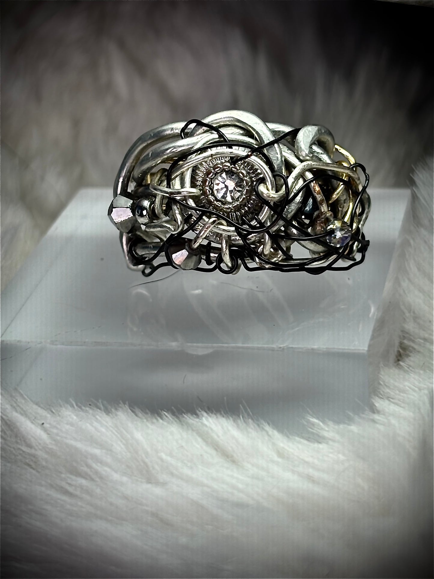 Diamond rhinestone, silver ring: powerful