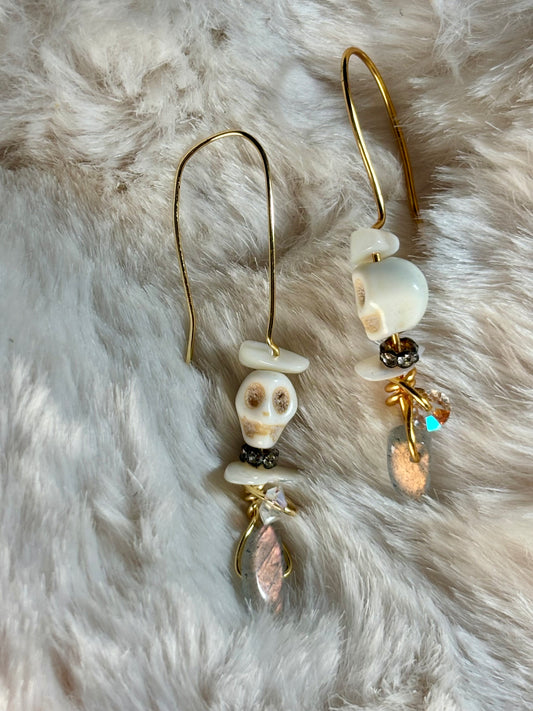 Captain’s Oath Earrings: Till Death Do We Part Series of The Johnny Collection