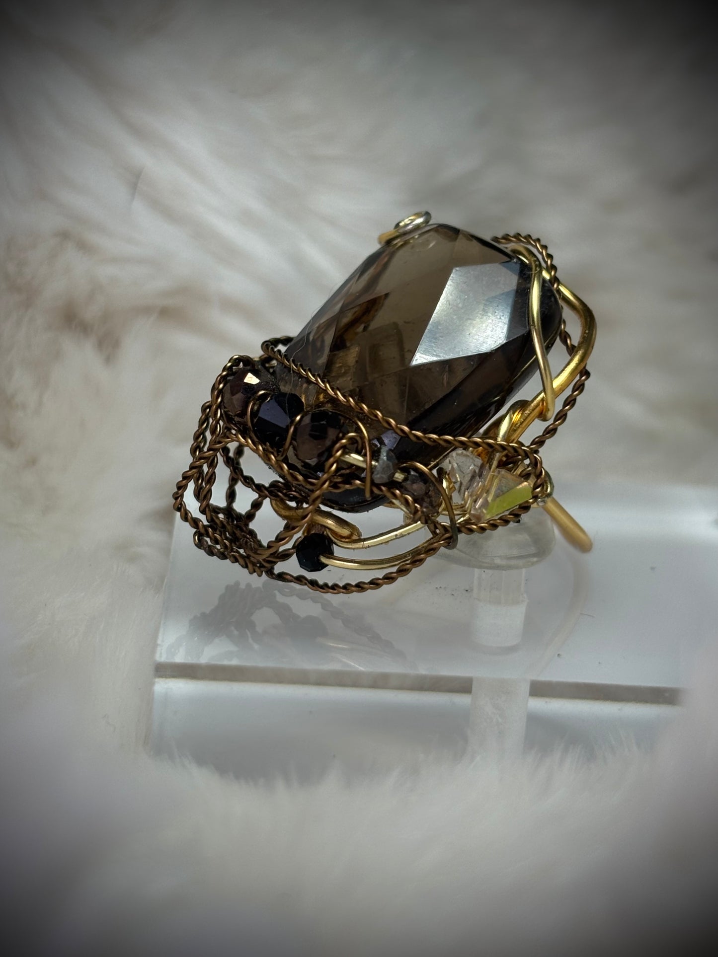 Smoky topaz ring: Gatsby‘s Daisy again ￼