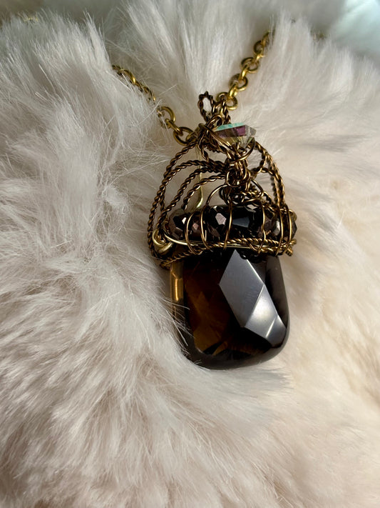 The Velvet Heirloom: vintage topaz pendant (set available)￼
