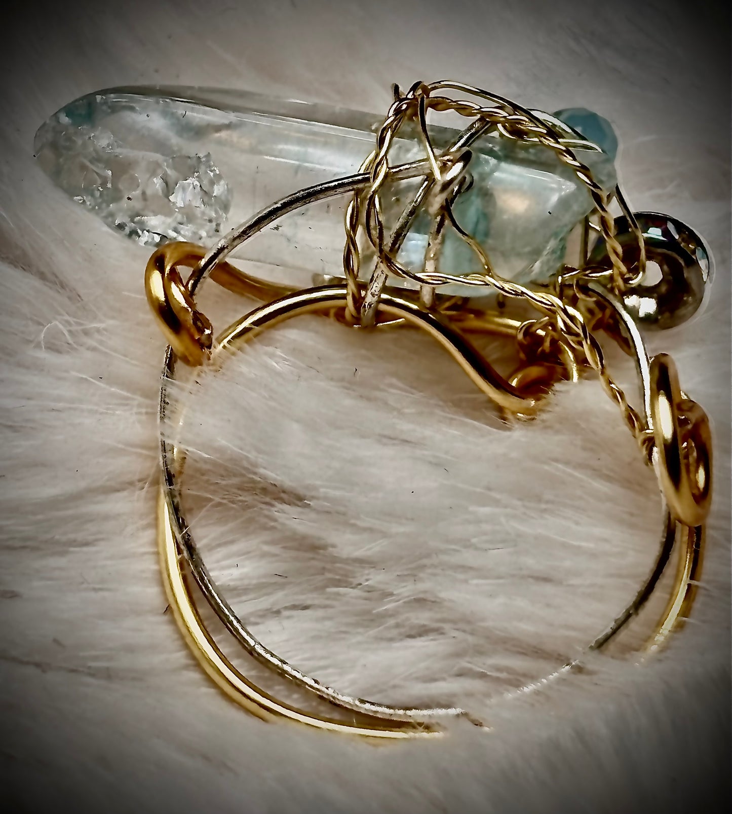 Blue quartz crystal ring a radiated ￼