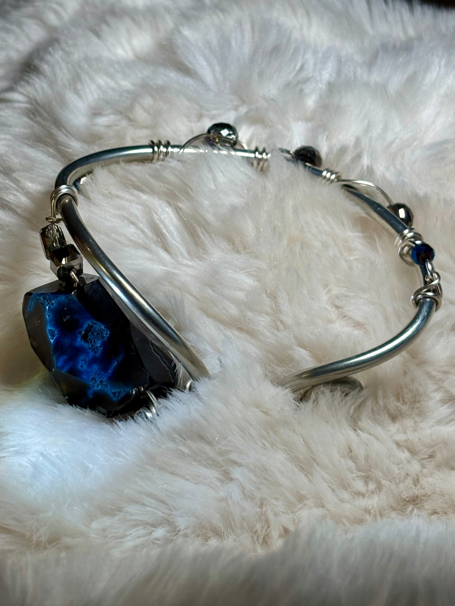 Blue banded agate: Earth Anchor, ￼￼