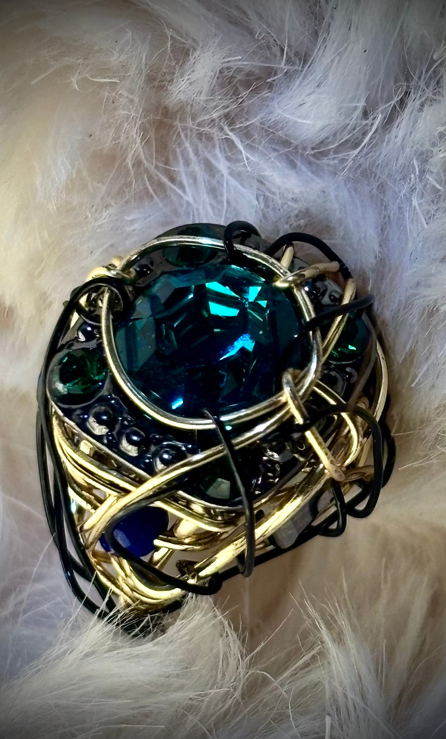 Turquoise green rhinestone ring ￼