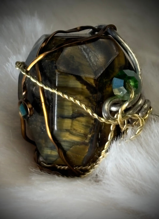 Eye of the Silent Protector — Panther Guardian Ring