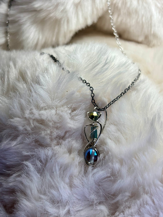 Feline Focus:    cat’s eye pendant