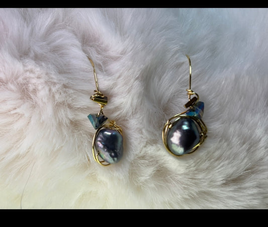 Pearls of the deep: Sea Pearl earrings (set available)