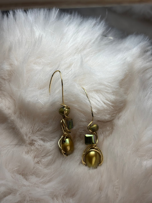 Pearls of the Sea:￼ earring/pendant set ￼