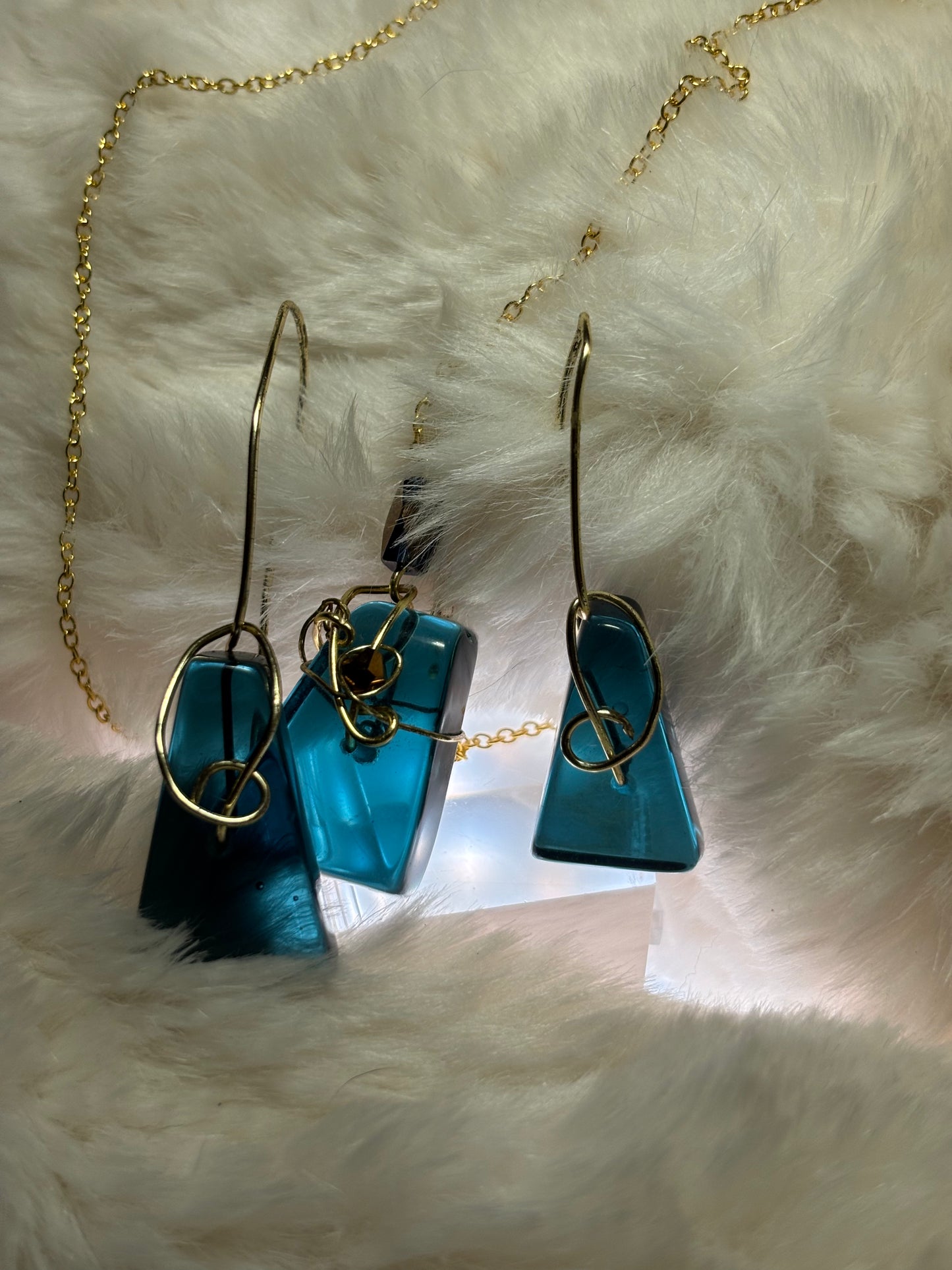 Blue Hour Drops
Candy Collection – Twilight Edition Earring/Pendant Set