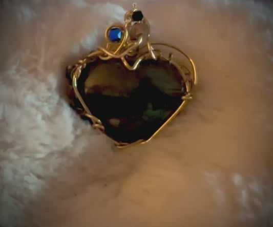 Labradorite heart necklace:


Heart of the Hidden Aurora